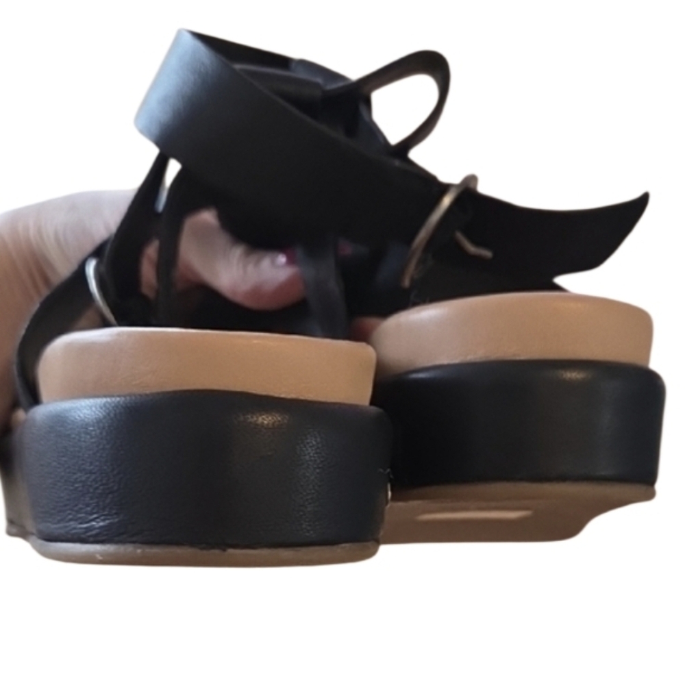 Beek Black Leather Platform T-Strap Sandal with Buckle - Picture 4 of 9